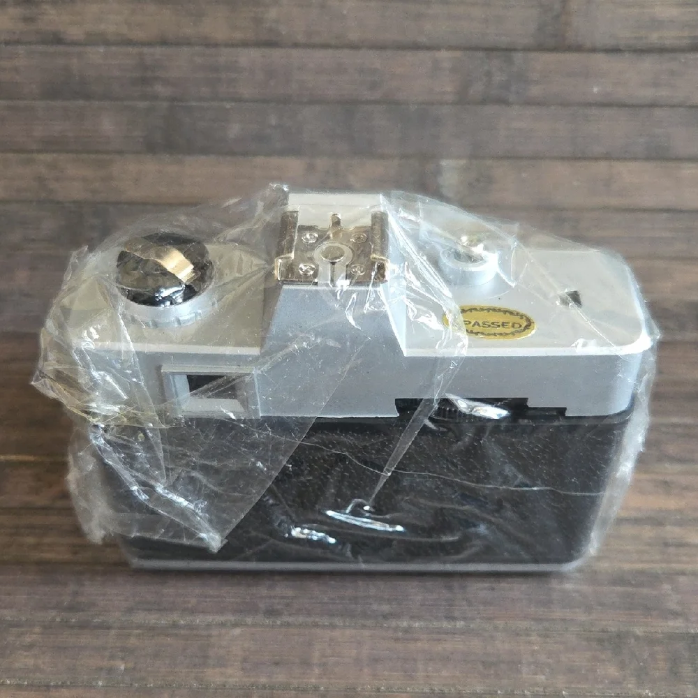 MX-35 Black 35mm Camera